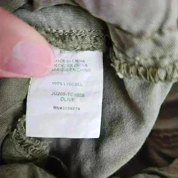 Thread and Supply PaperBag High Waist Sage Green Size Medium - Picture 5 of 7